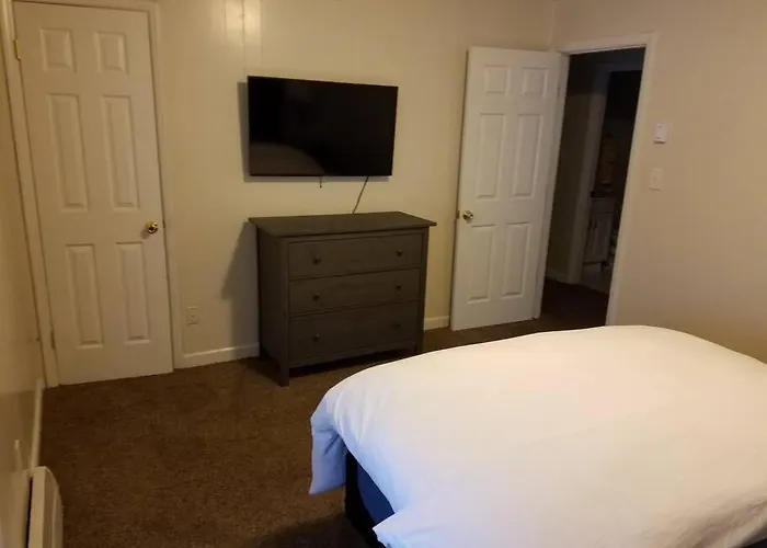 Suite 6, Sleep 3, Walk To Attractions In Uptown