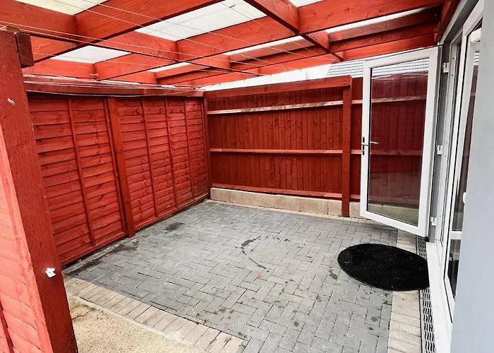 Full Studio Near Heathrow Airport & London