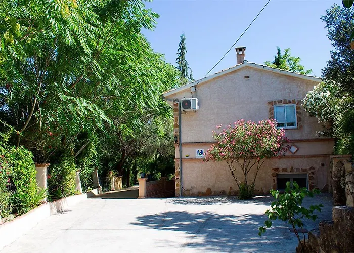 La Casa De La Piscina, ideal Para Familias Y Grupos