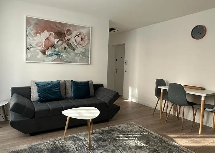 Bogdan's Ultracentral Residence 1