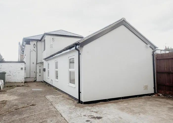Elthorne Luxury Apartments - Uxbridge