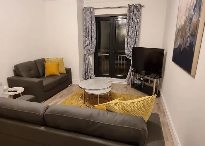 2 Bed Gated Apartment Westport 15 The Anchorage The Quay F28 V342