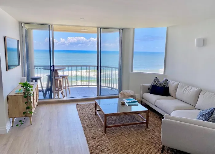 Monterey Lodge - Unit 18, 27 Warne Terrace, Kings Beach Caloundra