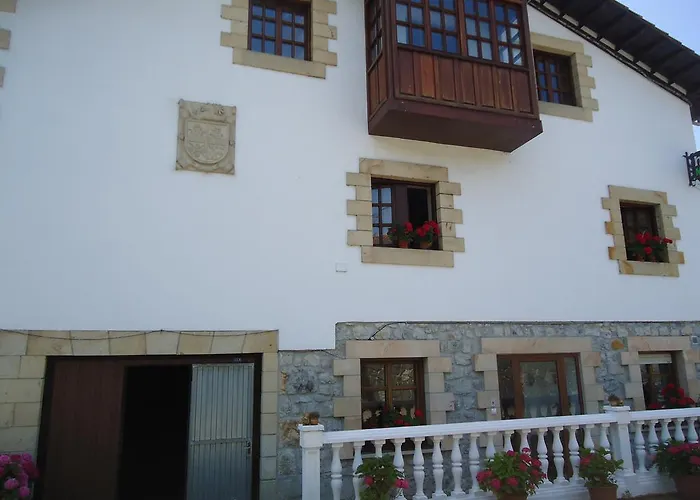Hotel: Montañes