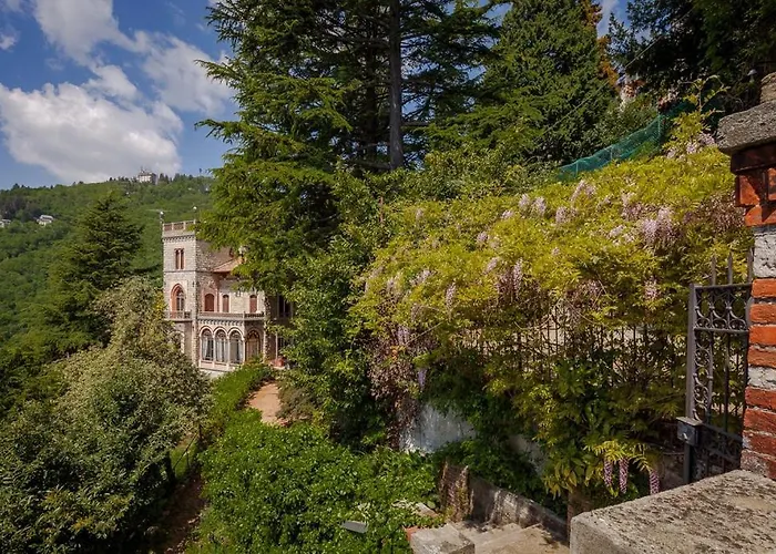 Il Parco E Gli Affreschi