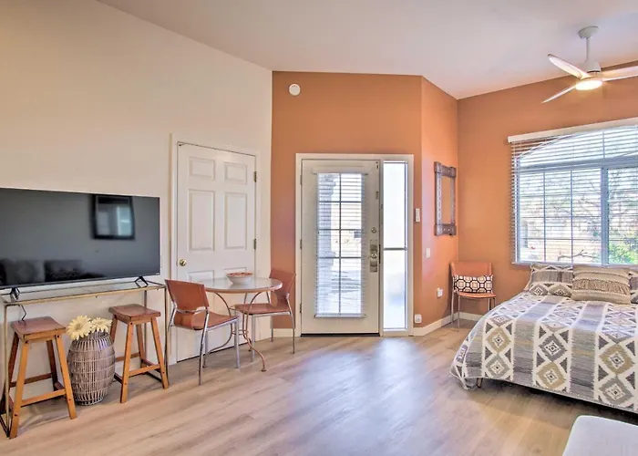 Green Valley Studio In 55+ Community! (Adults Only)