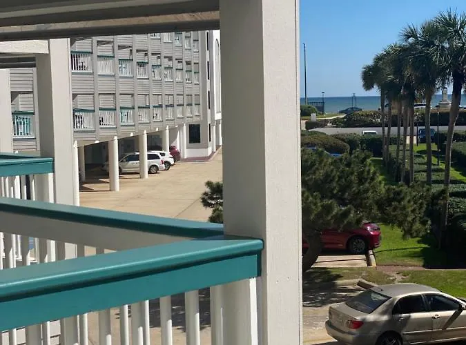 Sun Splashed Condo! Steps To Beach And 2 Pools Galveston Island