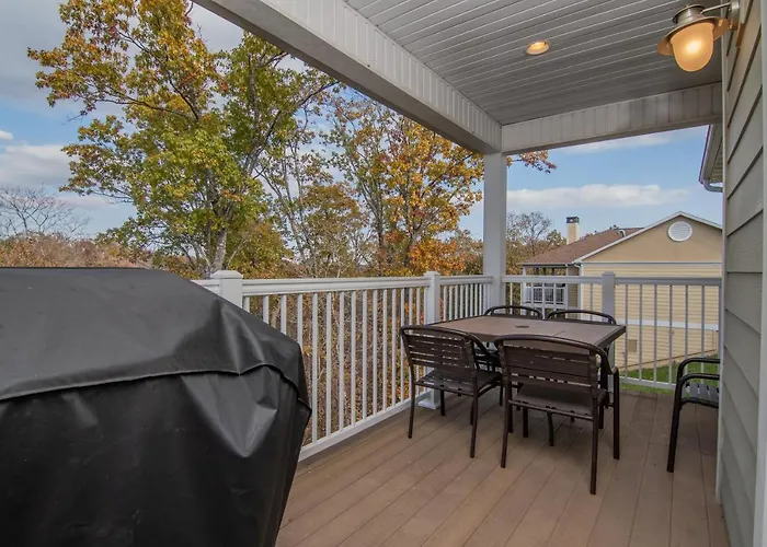 Two Bedroom Villa In The Heart Of Branson