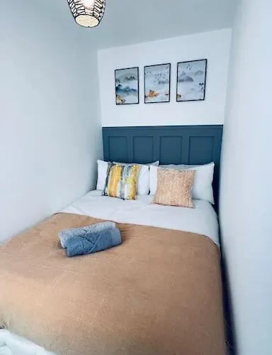 Contemporary Studio Apartment