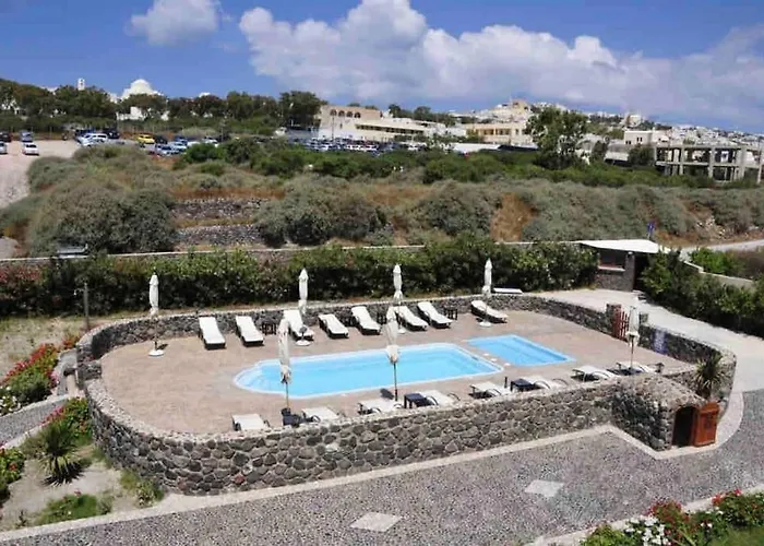 In The Heart Of Fira & Free Pool - Nychteri Suite