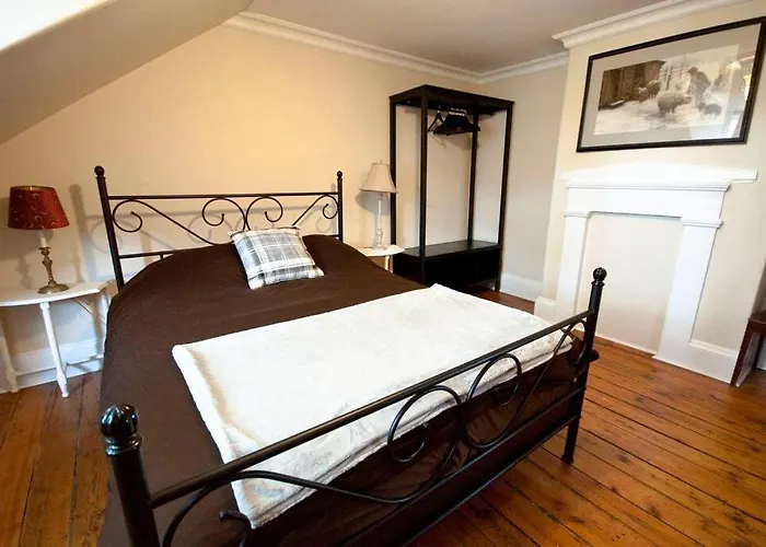 Heritage Townhouse In Downtown Halifax