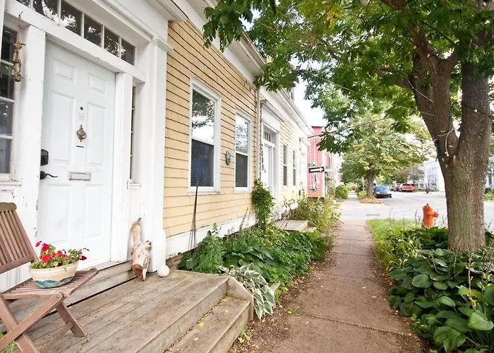 Heritage Row House In Downtown Halifax