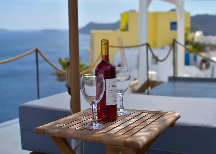 Oinos Luxury Suites Caldera