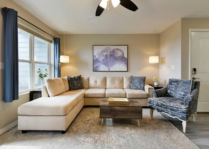 Branson'S Newest Gem: City View Condo,Patio & Pool