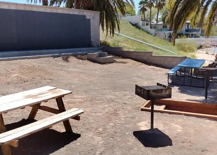 #2 Bedroom Cozy Suite, 1 Min Walk To The Beach #