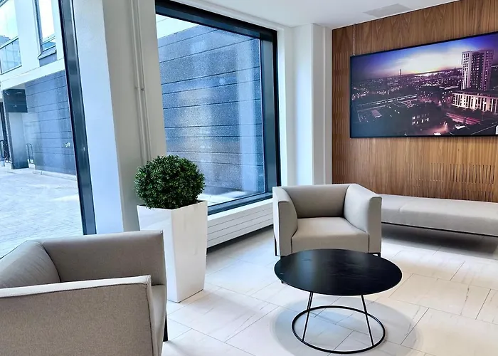 Peaceful Premium Apartment With Sauna And Balcony - Perfect Downtown Location