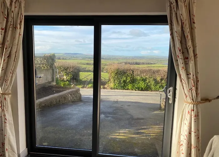 Stonecroft Cwtch