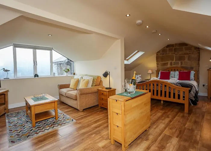 Birds Nest, Romantic Getaway With Stunning Views