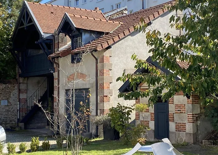 La Villa Beaupeyrat - Appart Hotel De Charme Avec Cuisines Equipees Dans Batisse De Caractere A 400M Du Coeur De Ville De Limoges - Acces Autonome