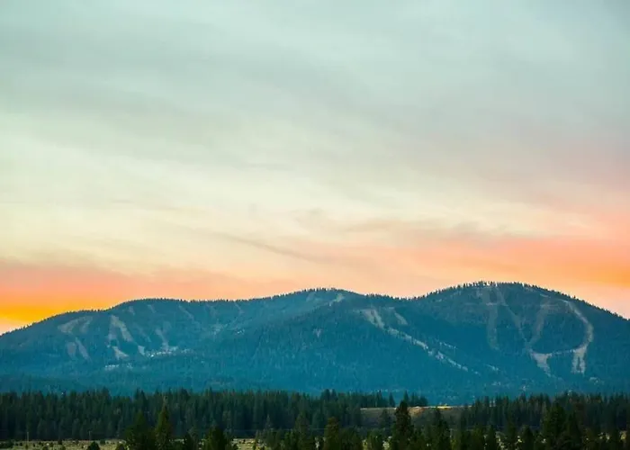 Heavenly Mountain Lake Retreat Near Skiing, Hiking & Biking
