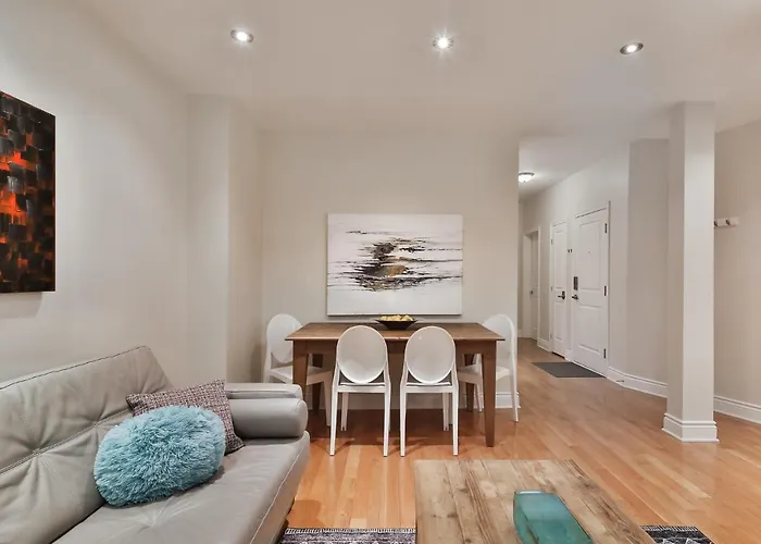 Stunning Full Apartments - Stocked Kitchens - Washer & Dryers - Workspace Provided - Fast Wifi - Located On The Famous St Denis Street - Near Metro Mont Royal