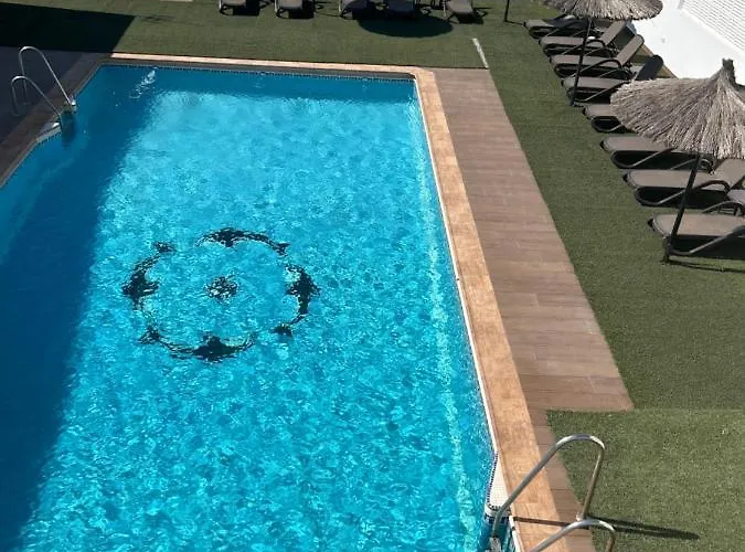 Hotel con piscina: Pensión Aloha