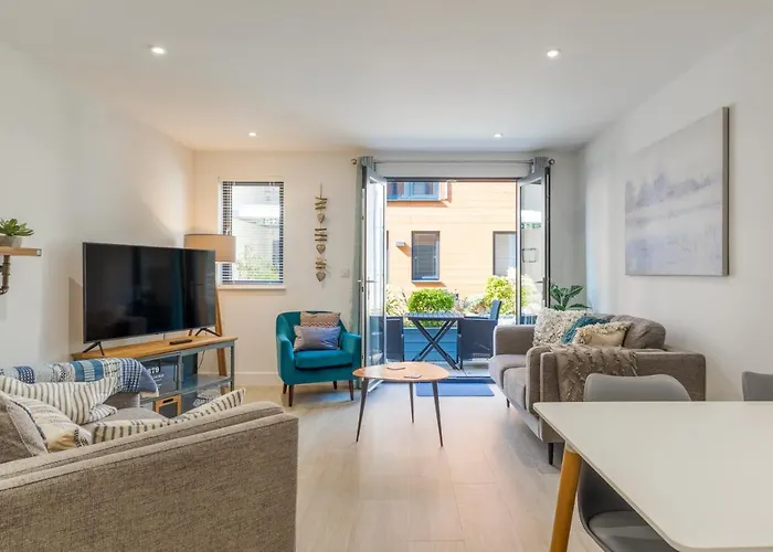 1 Putsborough - Luxury Apartment At Byron Woolacombe, Only 4 Minute Walk To Woolacombe Beach!