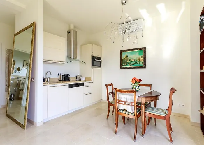 Sea View Apartment With Private Secure Parking 3