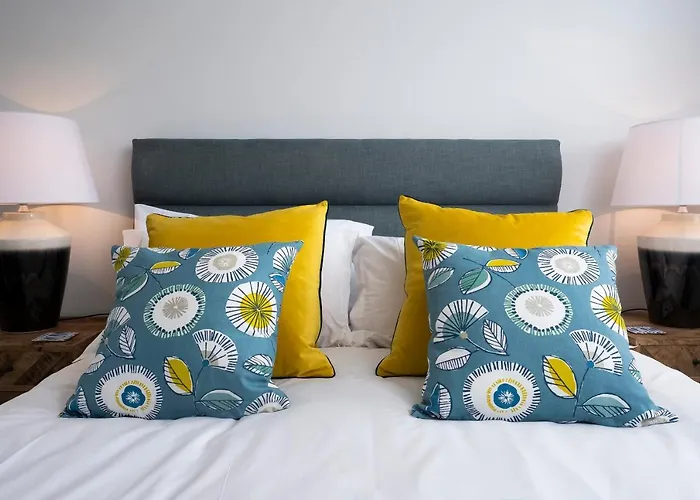 7 Putsborough - Luxury Apartment At Byron Woolacombe, Only 4 Minute Walk To Woolacombe Beach!