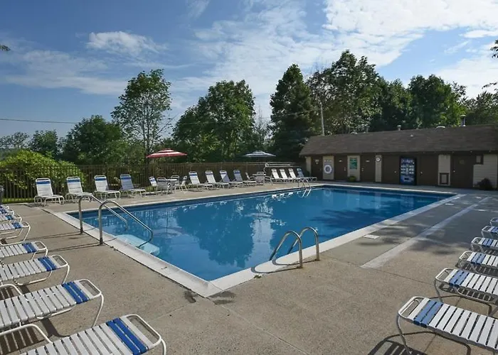 Seven Springs 3 Bedroom Standard Condo With Private Deck Condo
