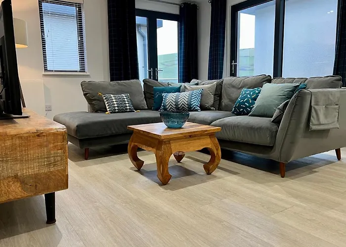 10 Putsborough - Luxury Apartment At Byron Woolacombe, Only 4 Minute Walk To Woolacombe Beach!