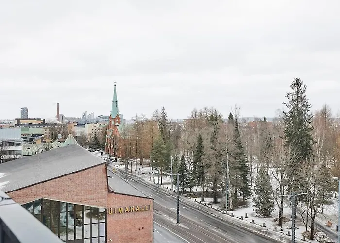 Rauhallinen Kolmio Omalla Saunalla Tampereen Keskustassa