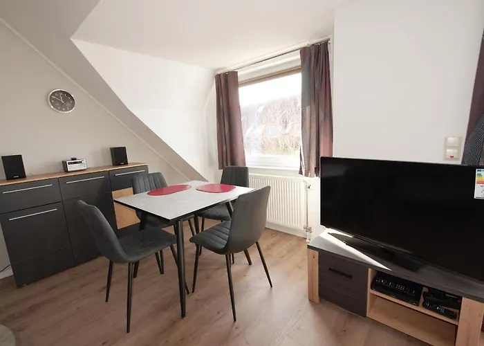 Apartment "Deichlaeufer" Mit Sonnigem Suedbalkon Sauna Und Parkplatz - 200M Zum Deich
