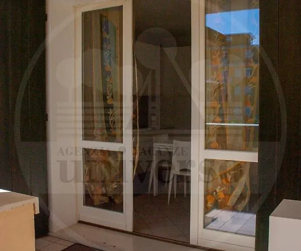 Hermitage Q12