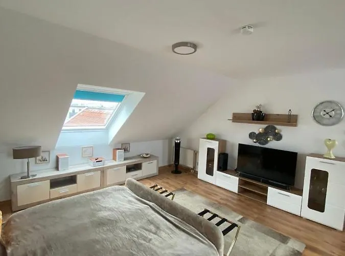 Dachgeschoss Apartment Mit Ausblick