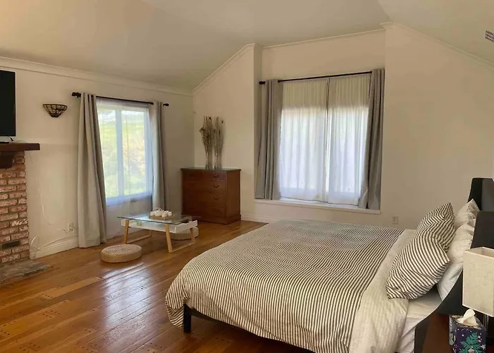 30 Pct Off! Malibu Romantic Suite, Ocean View, Beach