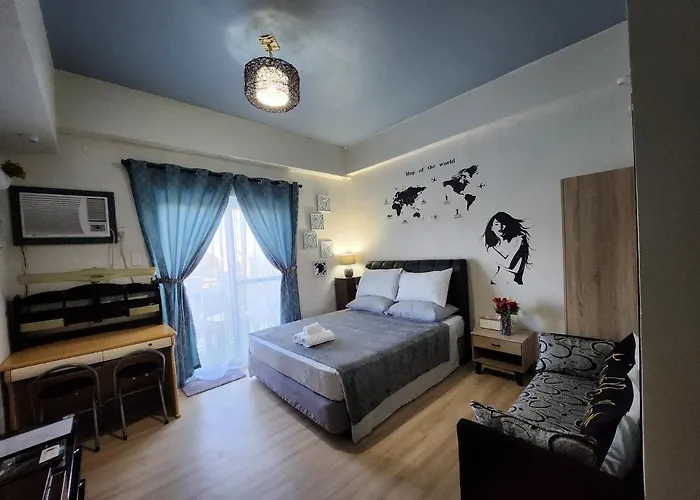Condo Azur Suites: Stylish Airport Retreat with Netflix and Luxe Pool