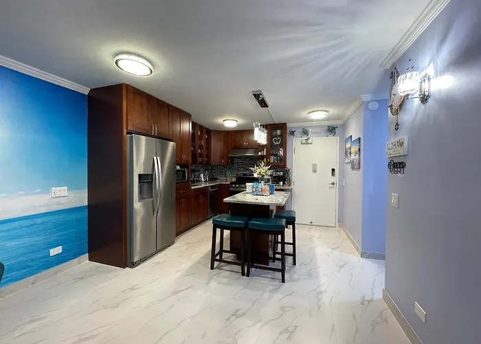 Amazing Waikiki Beach Condo 2Bed2Bath+Free Parking