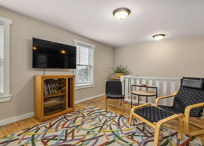 The Brew House - 2Nd Floor Private Apartment - Located Above Newscapes Brewing