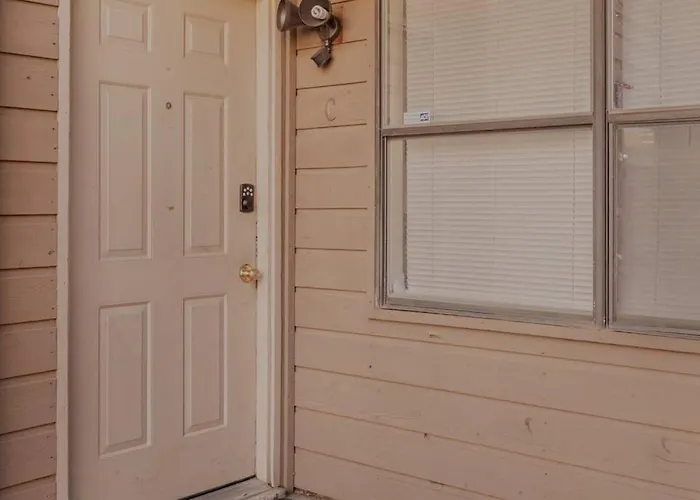 Golden Sunflower'S Apt C