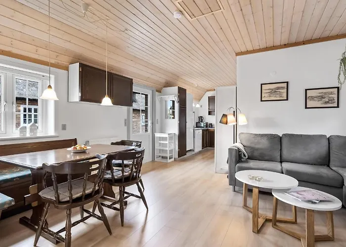 Amazing Apartment In Hvide Sande