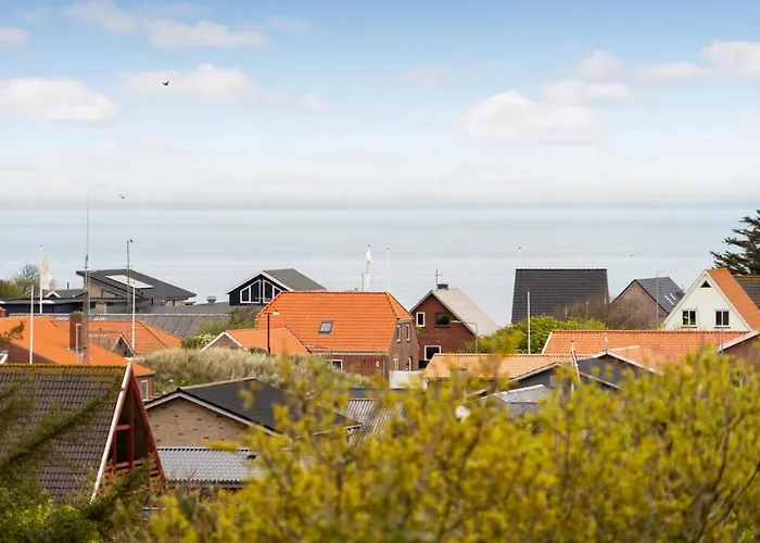 Amazing Apartment In Hvide Sande