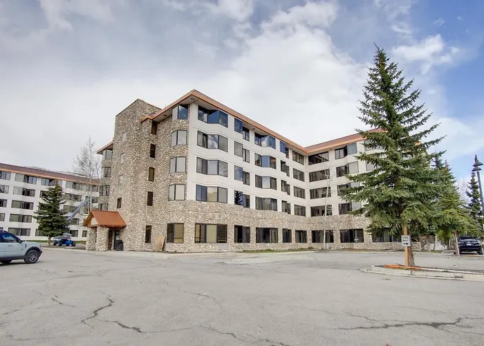 Ski-In/Ski-Out Crested Butte Studio W/ Pool Access