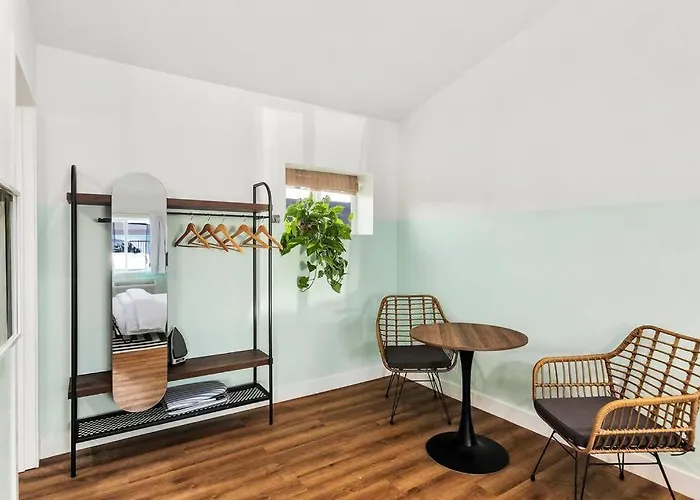 Mokuauia Studio Suite.Nui