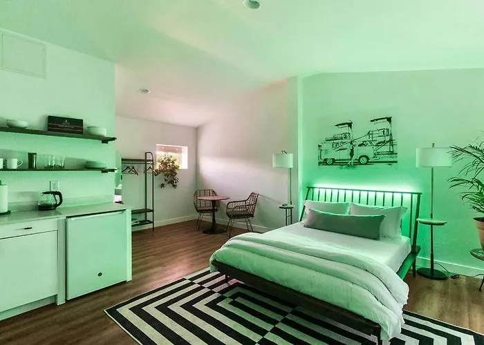 Pohaku Paea Studio Suite.Nui
