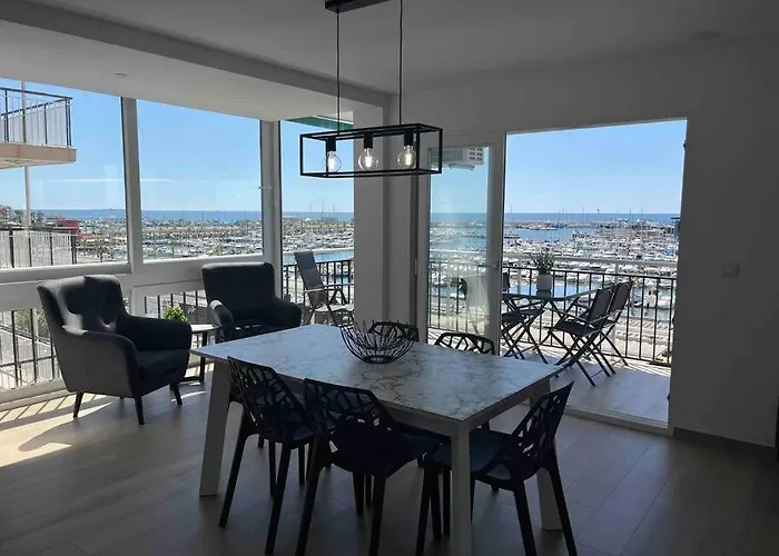 Apartamento Con Preciosas Vistas A Pie De Playa