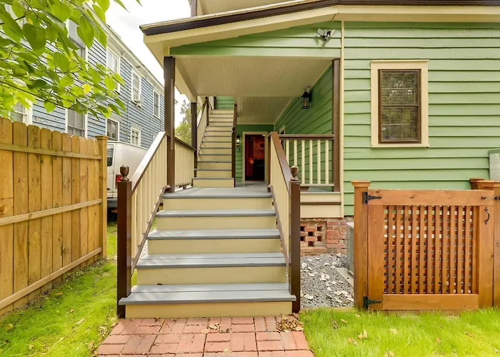 Victorian Vacation Rental Apt In Downtown New Bern