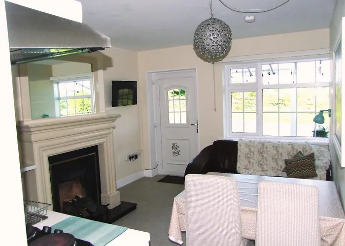 Wonderful Setting Farmhouse Apartment