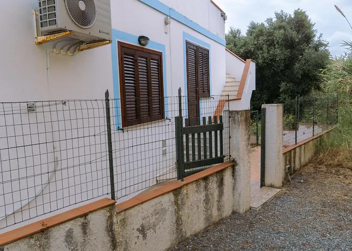 Calasetta Comfy Apartment X5 - W/ Terrace