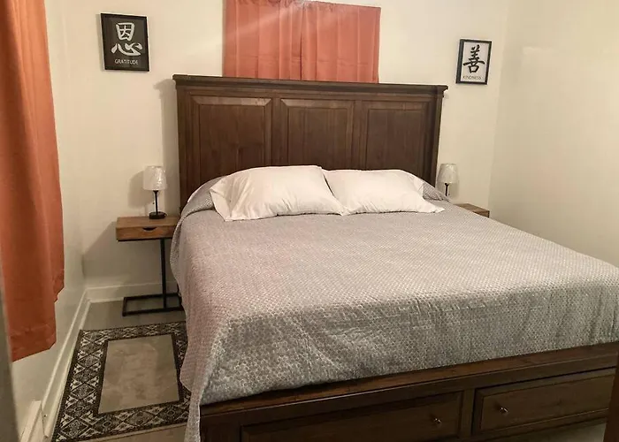 Comfortable And Quiet Apartment Minutes From Downtown In Thomasville!
